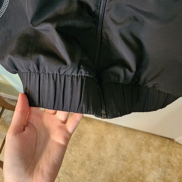 Puma Lightweight Jacket with zipper - Picture 7 of 10